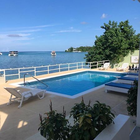 Hotel Ocean Palms Ocho Rios Exterior foto