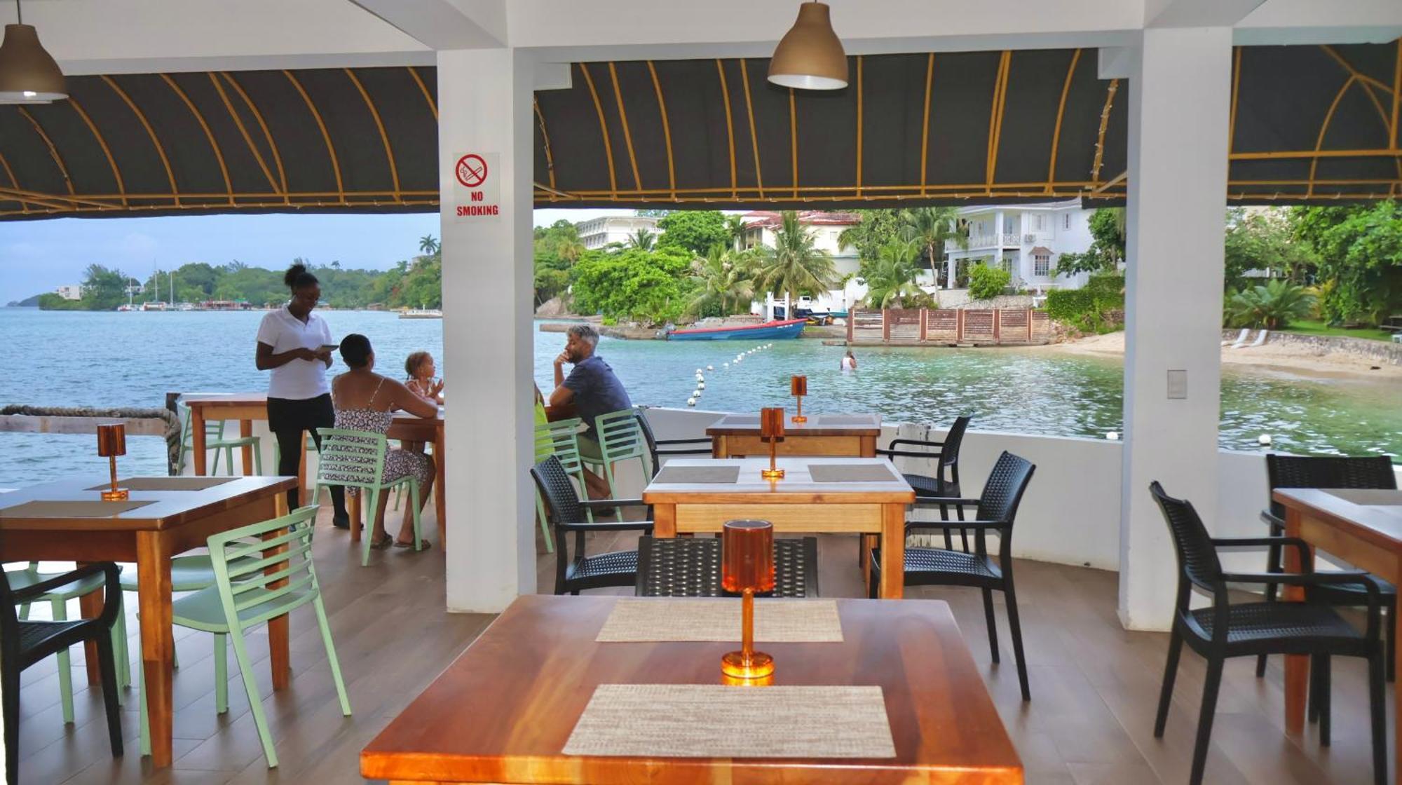 Hotel Ocean Palms Ocho Rios Exterior foto